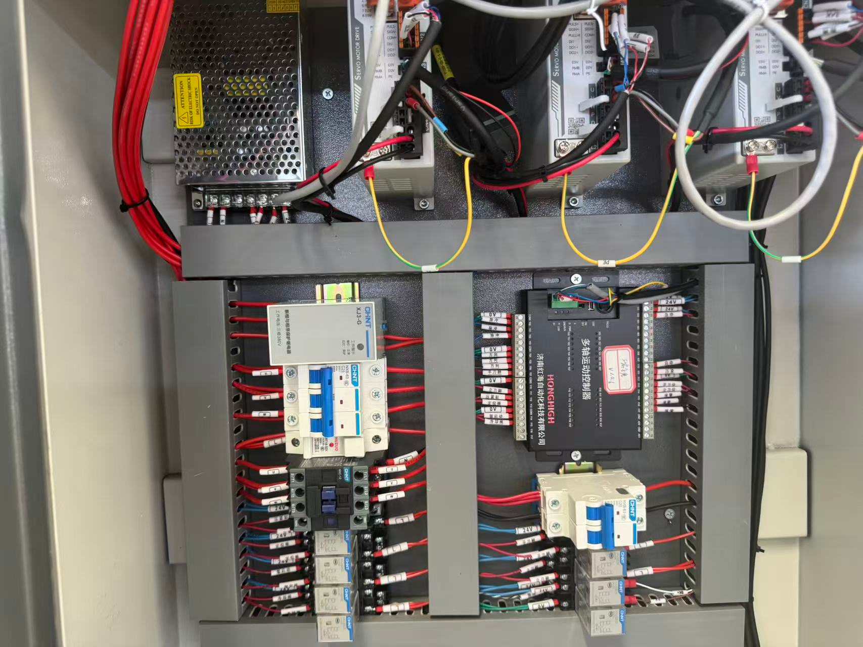 Арнайы секциялы алюминий мульон профиліне арналған өнеркәсіптік CNC 3+2 осьті көп бұрышты фрезер
